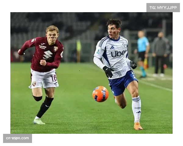 萨索洛对阵卡利亚里,贝拉尔迪进球后展示为生病小球迷准备的T恤 萨索洛对阵卡利亚里,贝拉尔迪进球后展示为生病小球迷准备的T恤